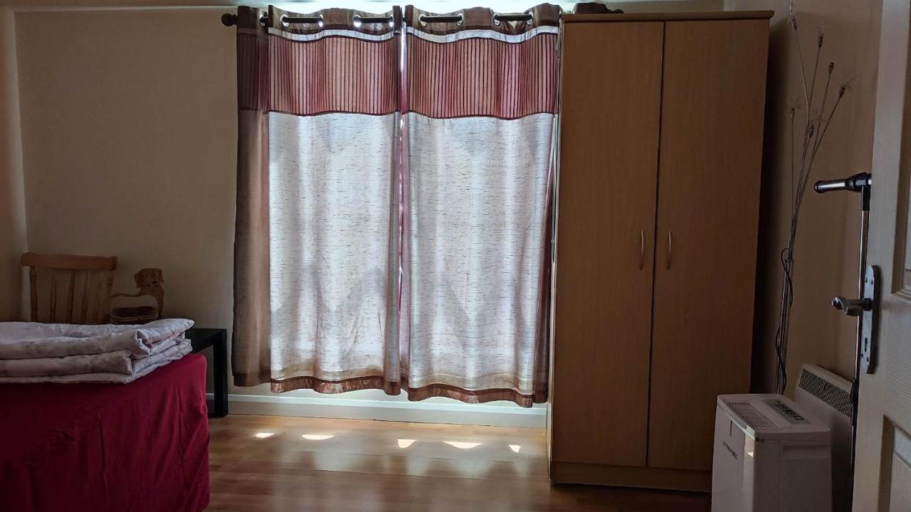 Budget-Friendly Self-Serve Lodging Galway Buitenkant foto